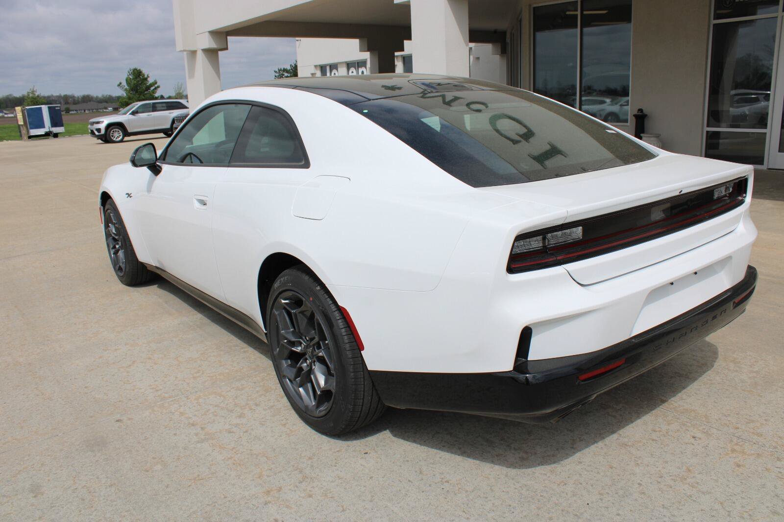 New 2026 Dodge Charger R/T w/ Blacktop Package AWD/4WD image 12