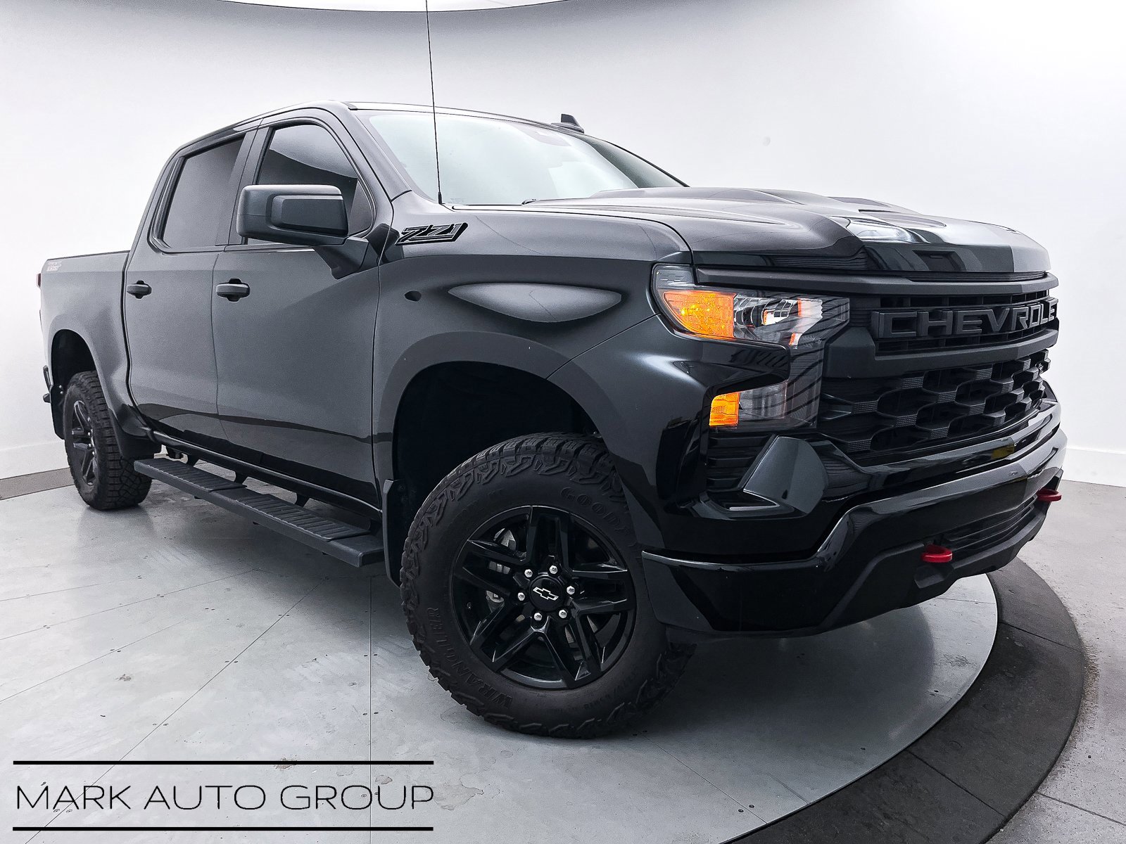 Used 2024 Chevrolet Silverado 1500 Custom Trail Boss w/ LPO, Dark Essentials Package