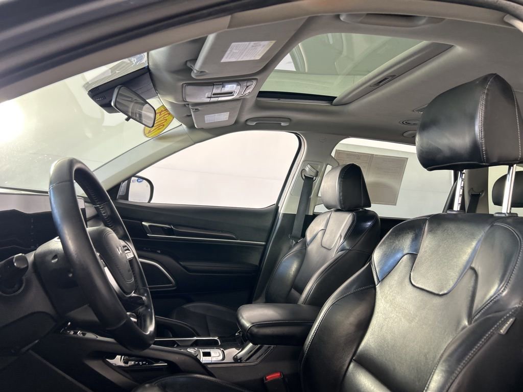 Used 2024 Kia Telluride S w/ S Sunroof Package FWD image 26