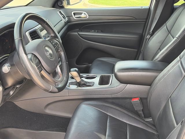 Used 2021 Jeep Grand Cherokee Laredo w/ Security & Convenience Group RWD image 17