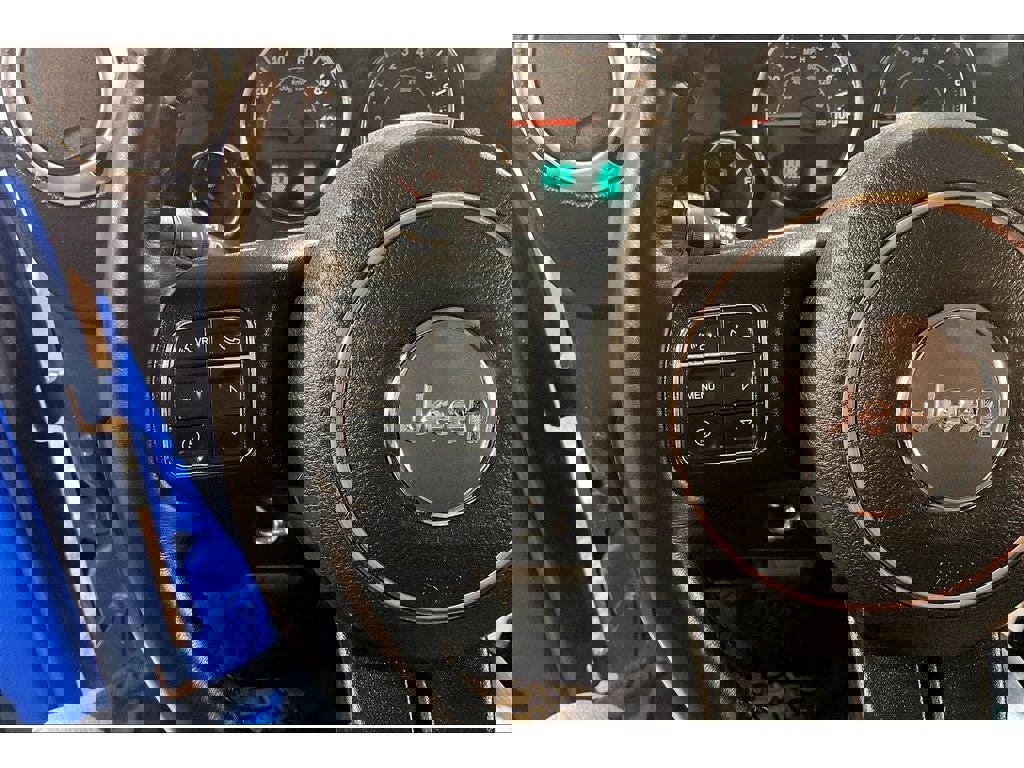 Used 2016 Jeep Wrangler Unlimited Sahara w/ Connectivity Group image 19