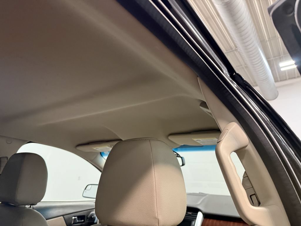 Used 2014 Ford Edge Limited FWD image 17