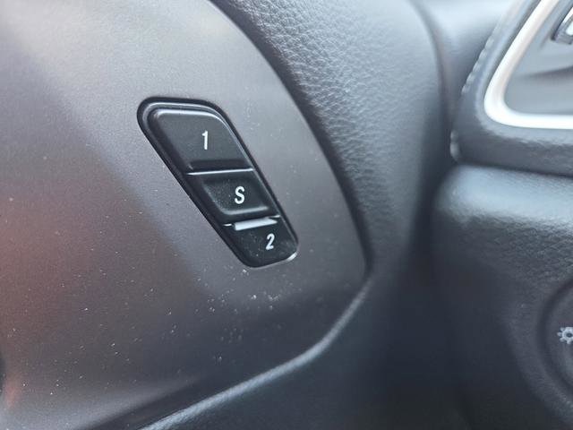 New 2026 Chrysler Pacifica Select w/ S Appearance Package image 25