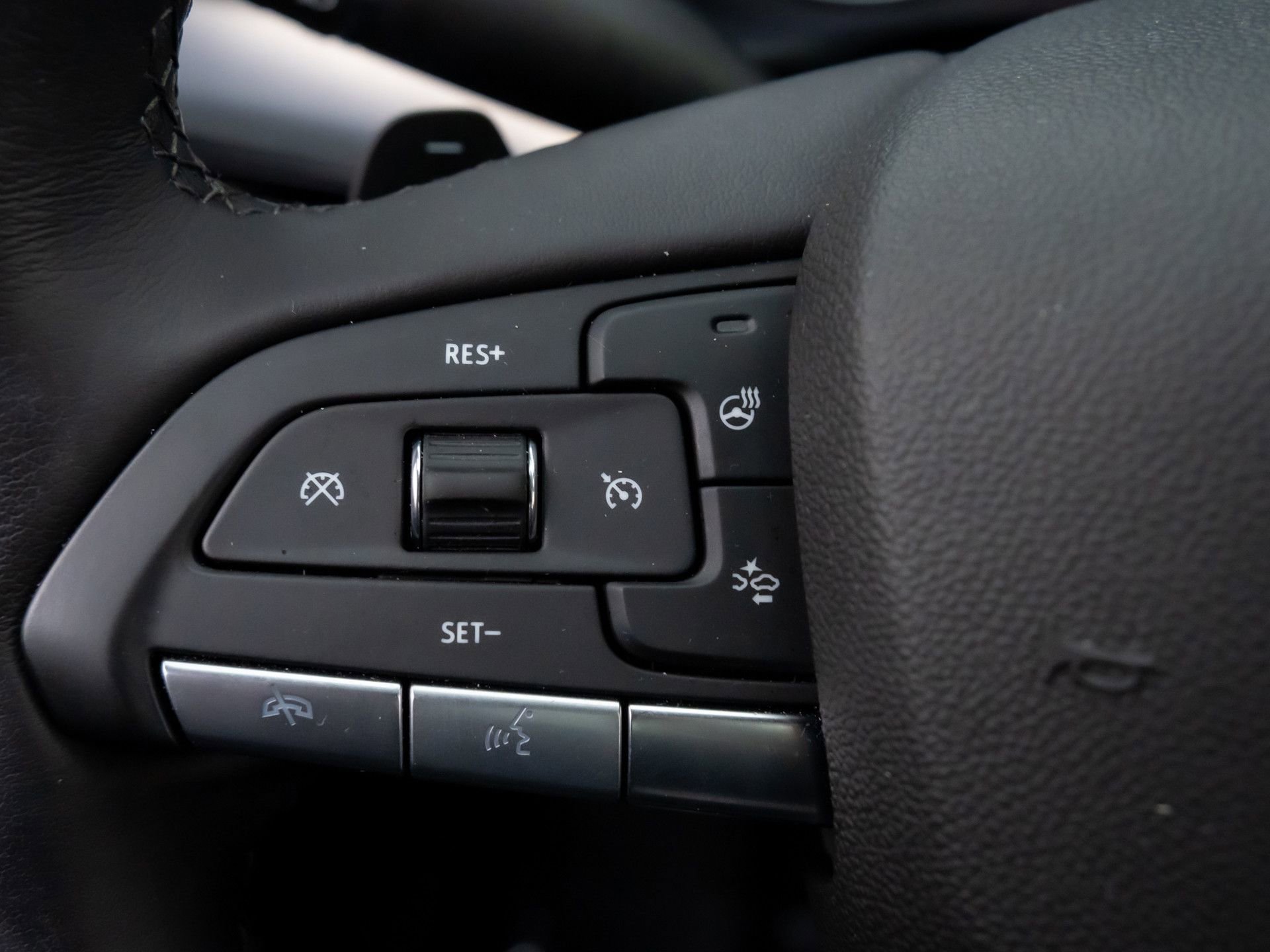 Certified 2023 Cadillac XT4 Premium Luxury w/ Cold Weather Package image 29