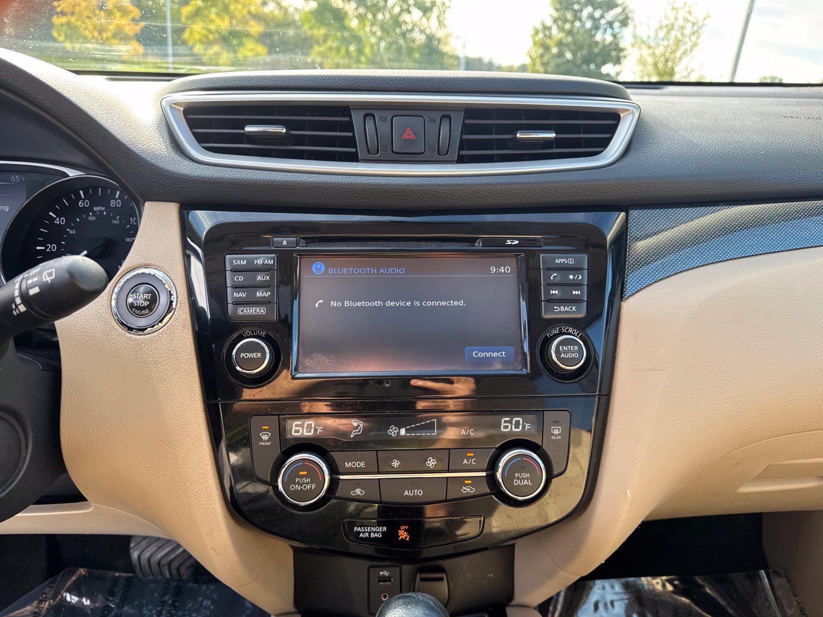 Used 2016 Nissan Rogue SL w/ SL Premium Package AWD/4WD image 16