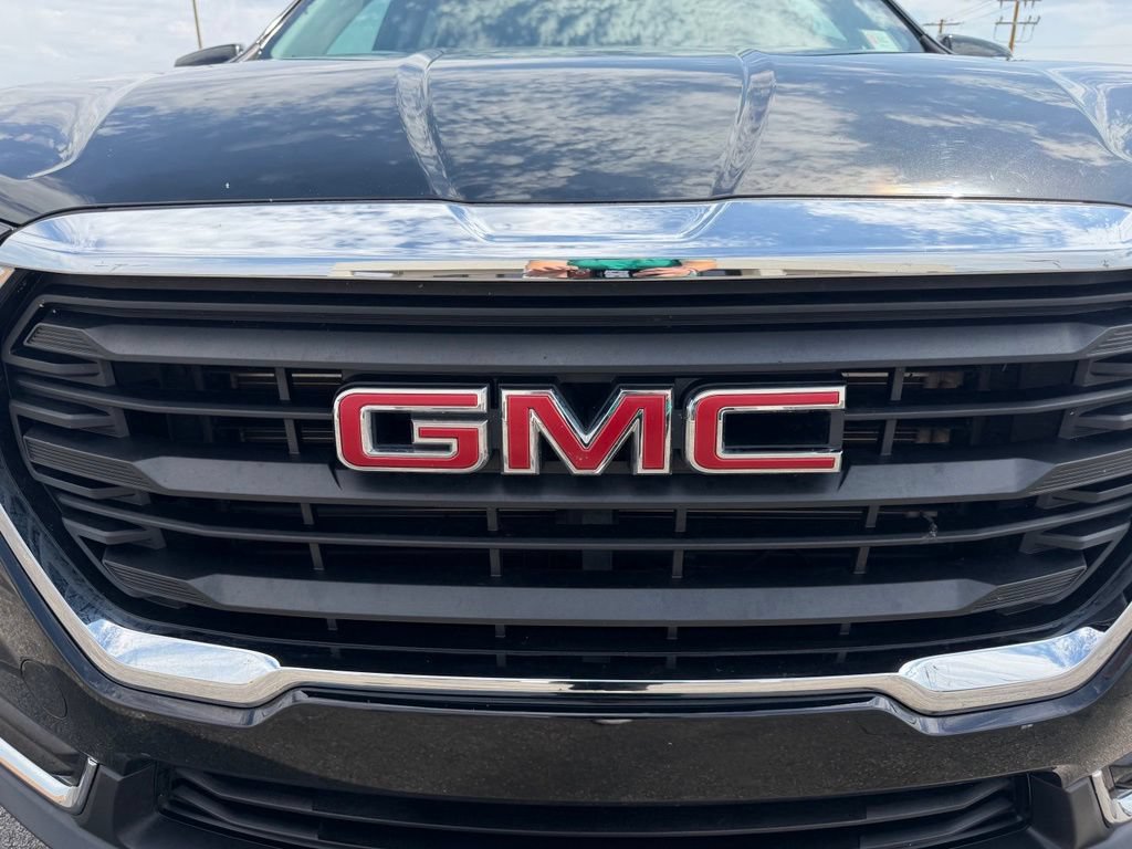 Used 2024 GMC Terrain SLE FWD image 11