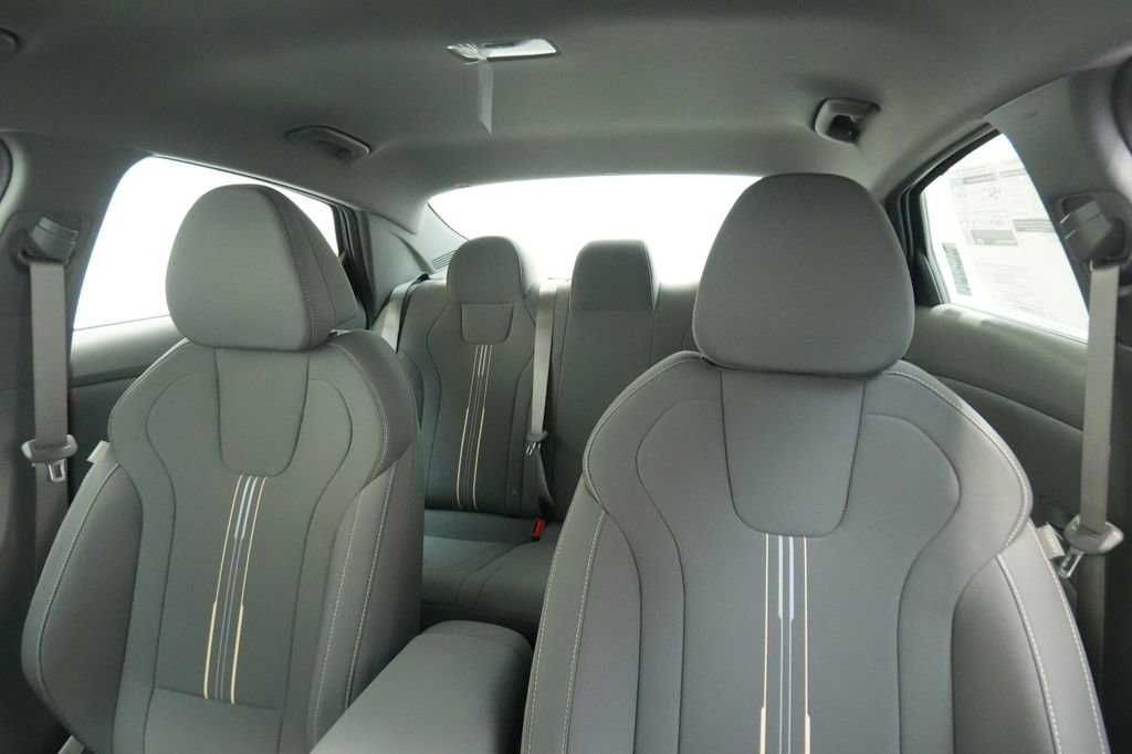 New 2026 Hyundai Elantra Blue image 15