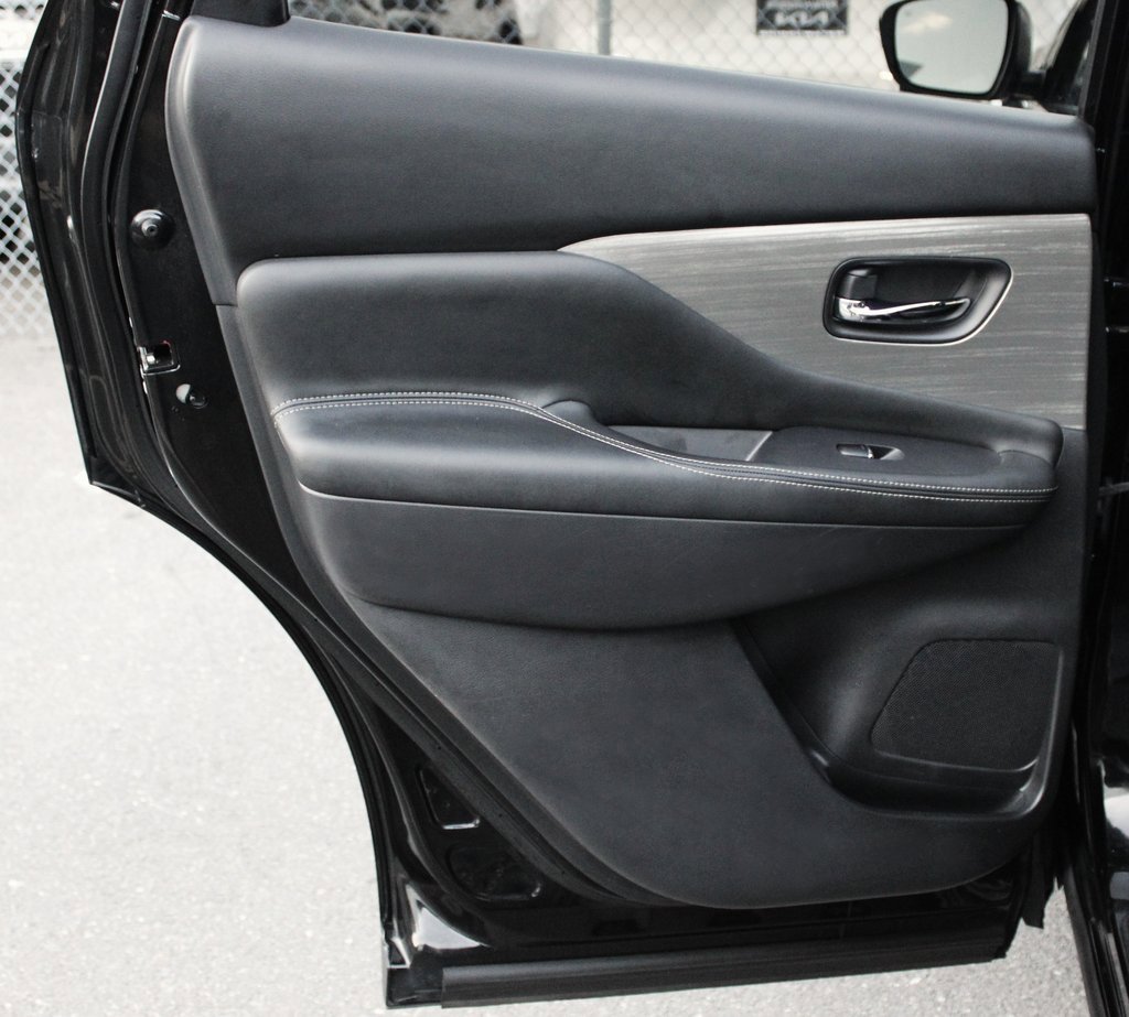 Used 2018 Nissan Murano Platinum image 17