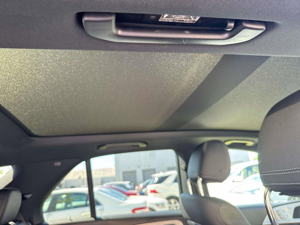 Used 2024 Mercedes-Benz GLE 350 4MATIC image 10