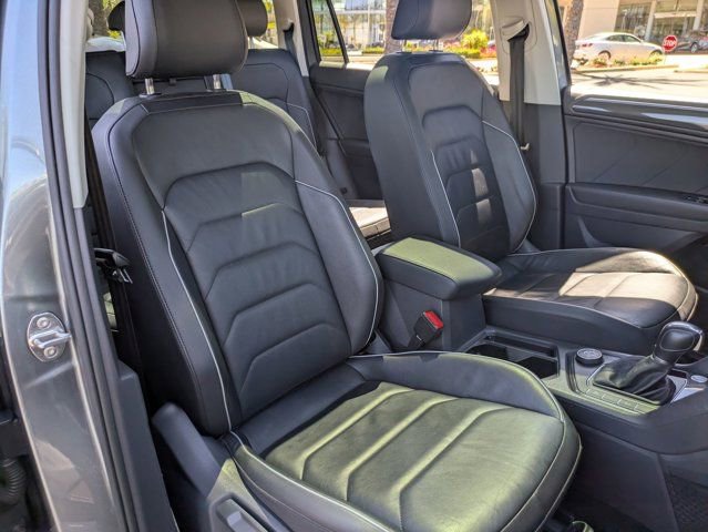 Used 2019 Volkswagen Tiguan SEL Premium AWD/4WD image 31