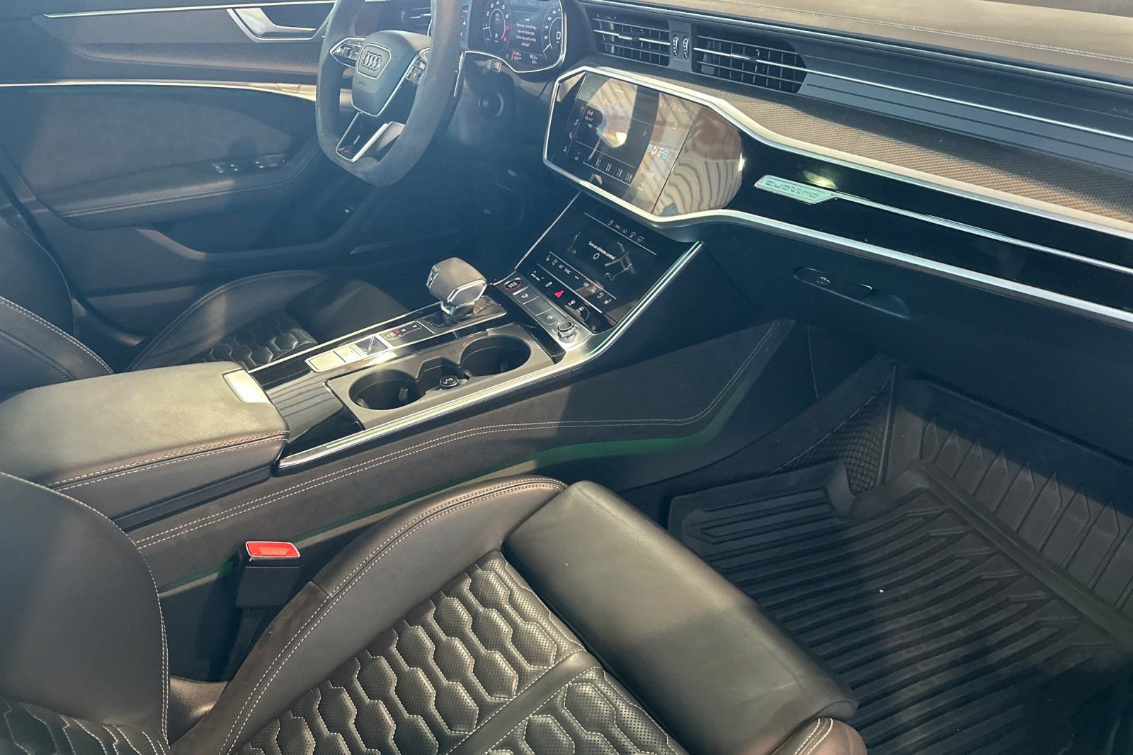 Used 2022 Audi RS 6 AWD/4WD image 15