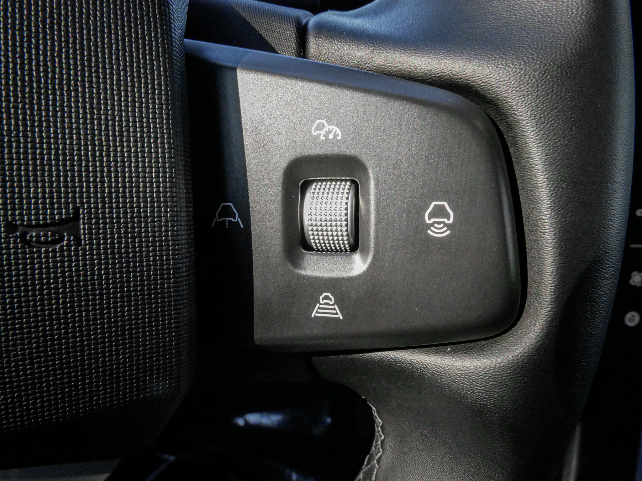 Used 2023 Fisker Ocean Extreme image 20