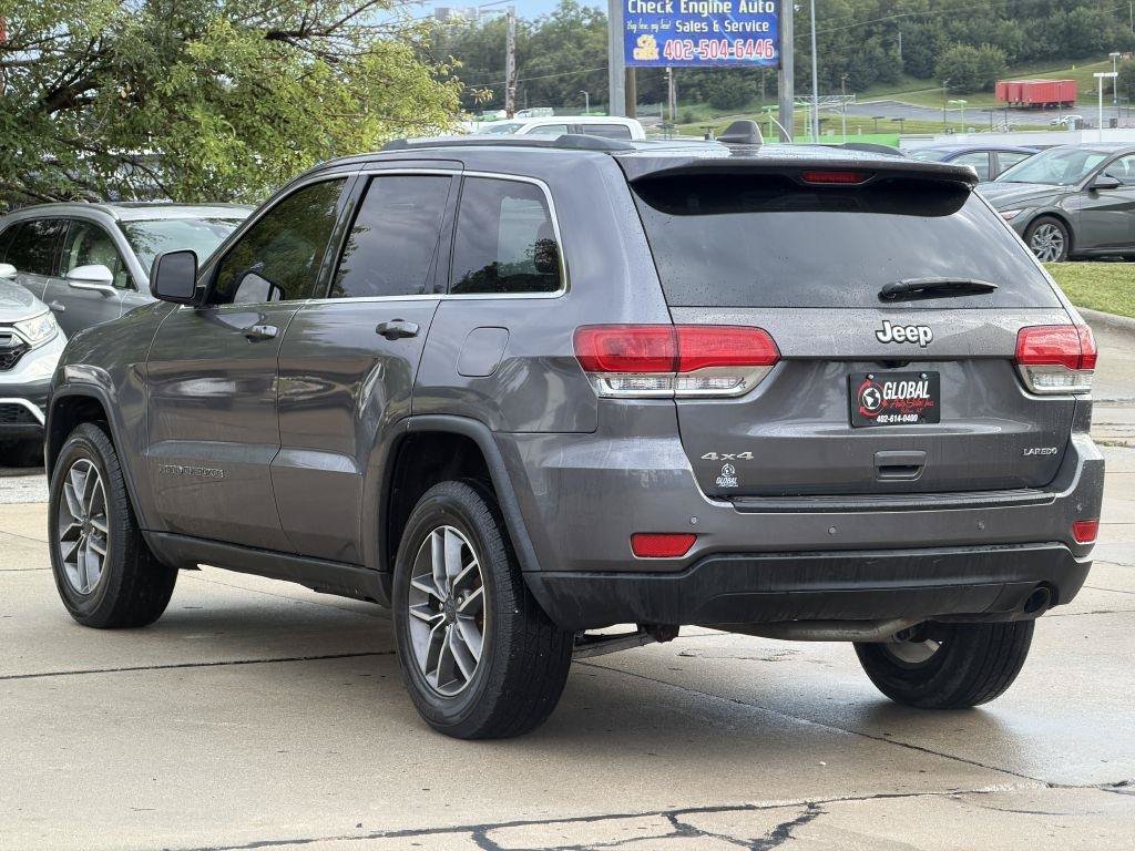 Used 2020 Jeep Grand Cherokee Laredo w/ 18" Wheel & 8.4" Radio Group AWD/4WD image 5