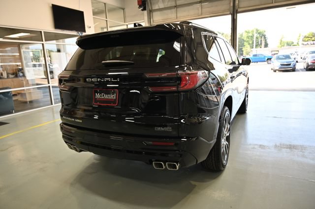 New 2026 GMC Acadia Denali Ultimate w/ LPO, Floor Liner Package AWD/4WD image 5