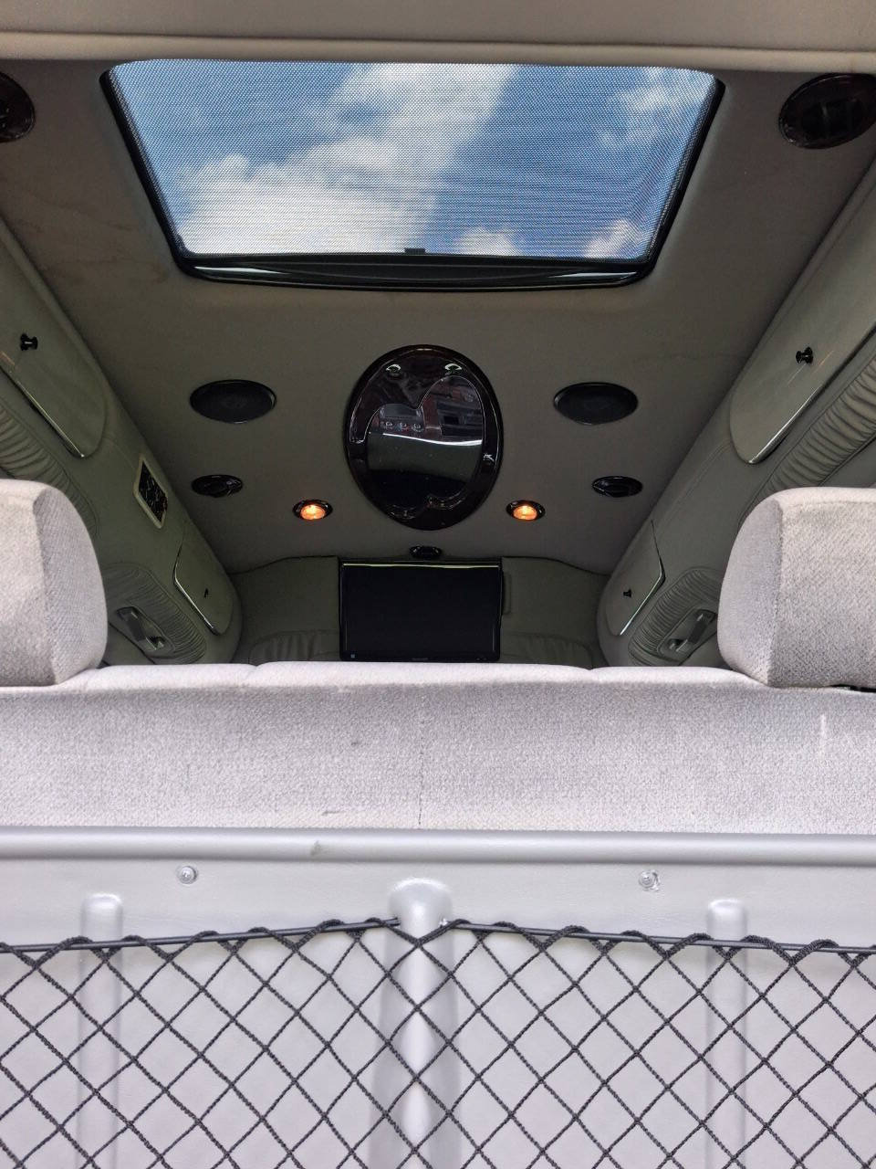 Used 2010 GMC Savana 1500 AWD w/ Preferred Equipment Group image 16