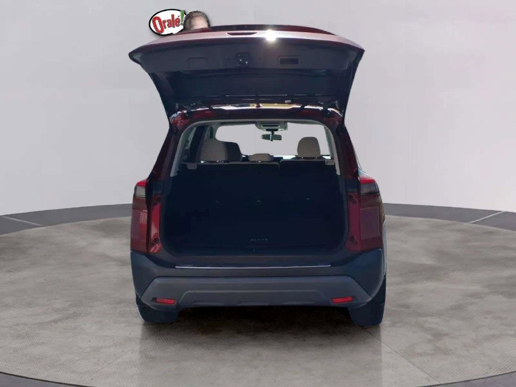 Used 2023 Nissan Rogue SV FWD image 18