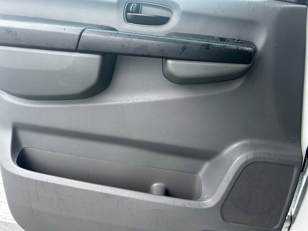 Used 2014 Nissan NV 3500 SL w/ Technology Package image 22