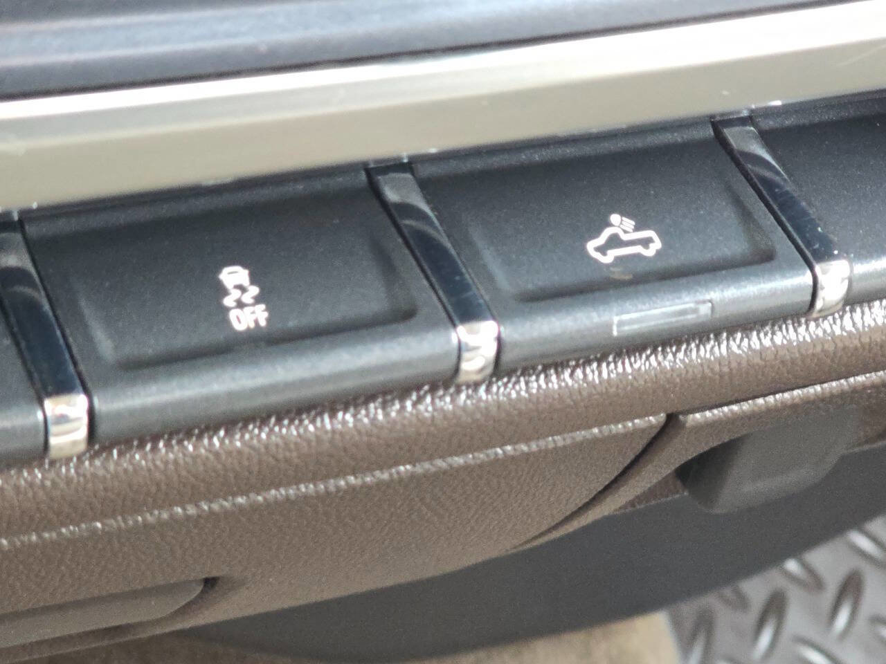 Used 2017 Chevrolet Silverado 1500 LT w/ All Star Edition image 23