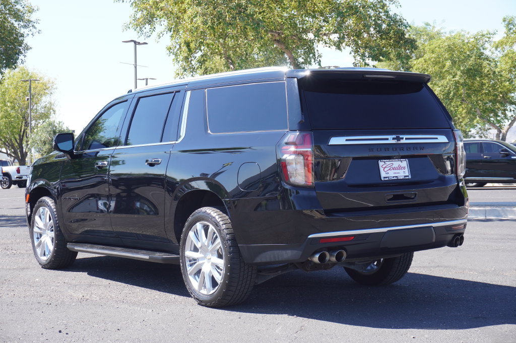 Used 2021 Chevrolet Suburban High Country AWD/4WD image 3