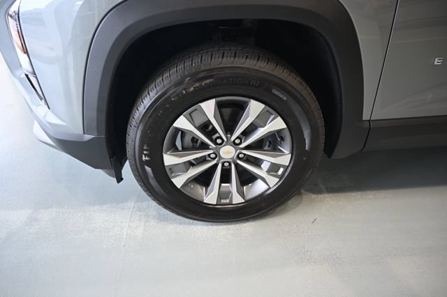 New 2027 Chevrolet Equinox LT w/ Convenience Package II FWD image 29