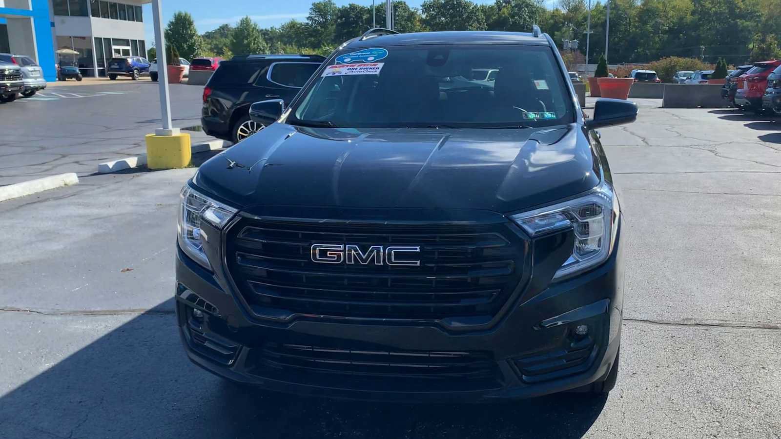 Certified 2023 GMC Terrain SLT w/ Elevation Edition AWD/4WD image 3