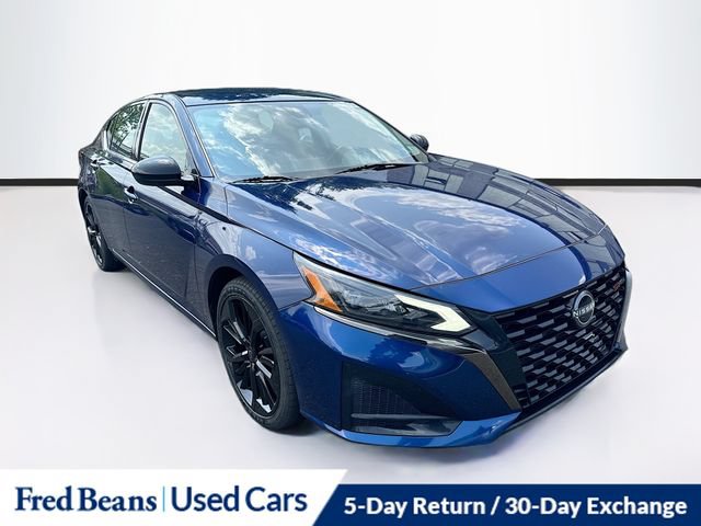 Used 2023 Nissan Altima 2.5 SR FWD video 1