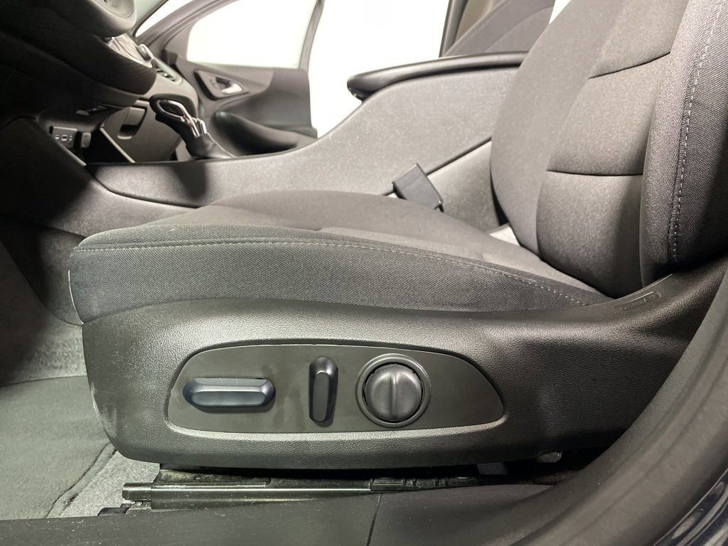 Used 2023 Chevrolet Malibu LT image 11