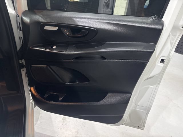 Used 2023 Mercedes-Benz Metris image 33