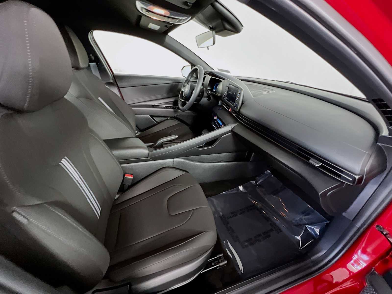 Certified 2025 Hyundai Elantra Sport w/ Cargo Package FWD image 27