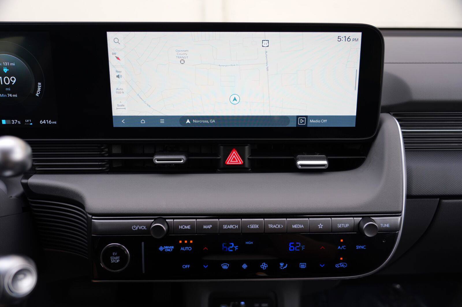 Used 2025 Hyundai Ioniq 5 SE RWD image 22