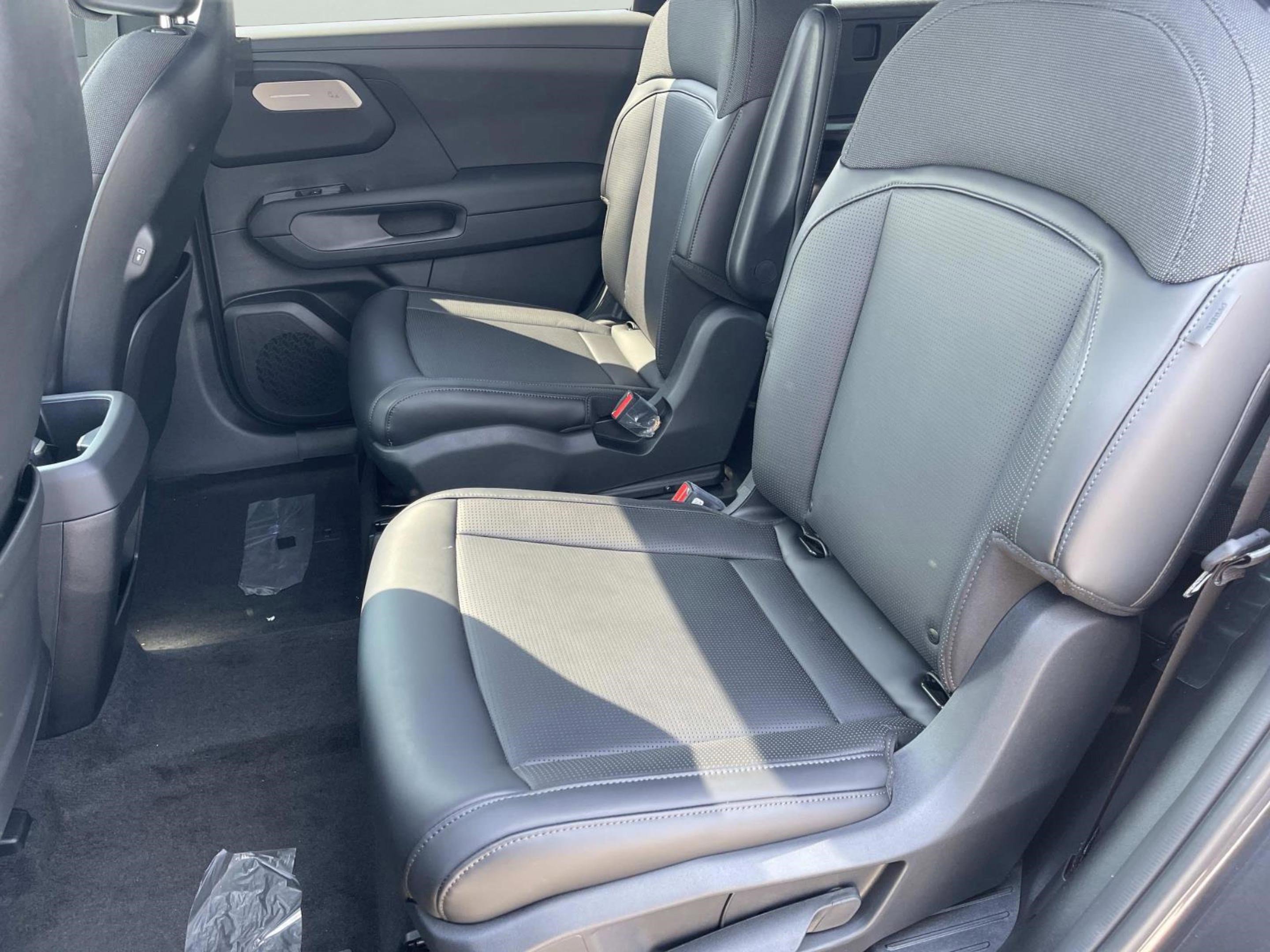 New 2027 Kia Telluride S image 18