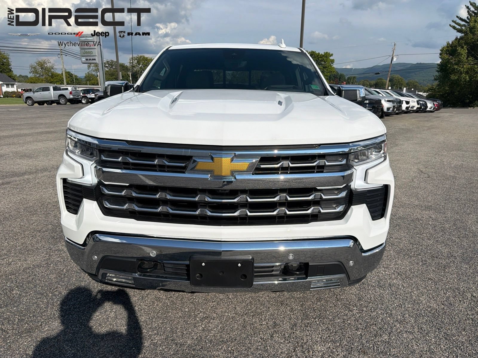 Used 2024 Chevrolet Silverado 1500 LTZ w/ Technology Package AWD/4WD image 15