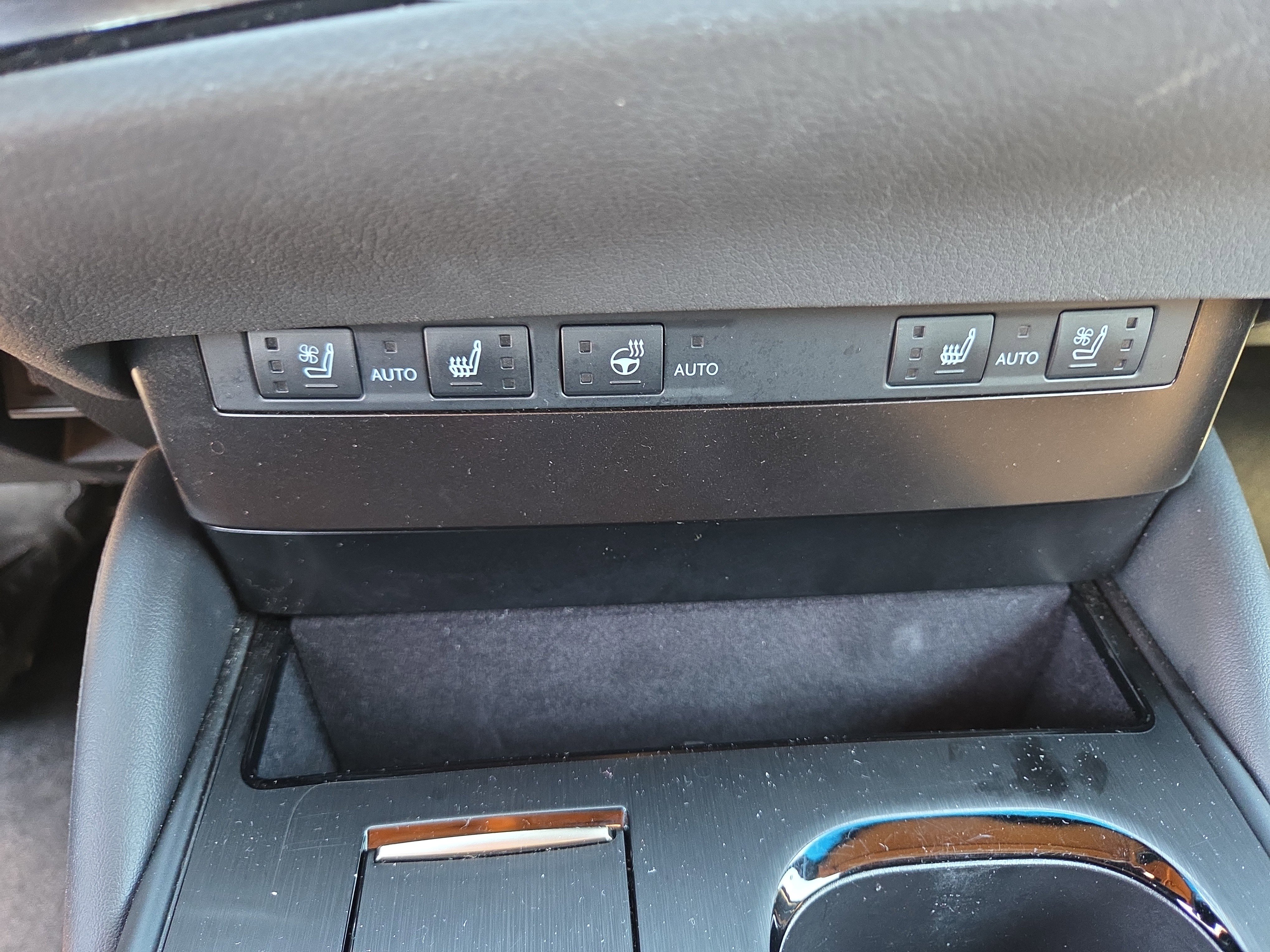 Used 2024 Lexus ES 350 w/ Premium Package image 28