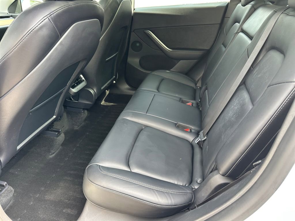 Used 2022 Tesla Model Y Long Range AWD/4WD image 13