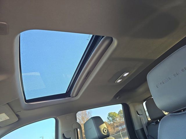 Used 2022 GMC Sierra 2500 Denali w/ Denali Ultimate Package image 29