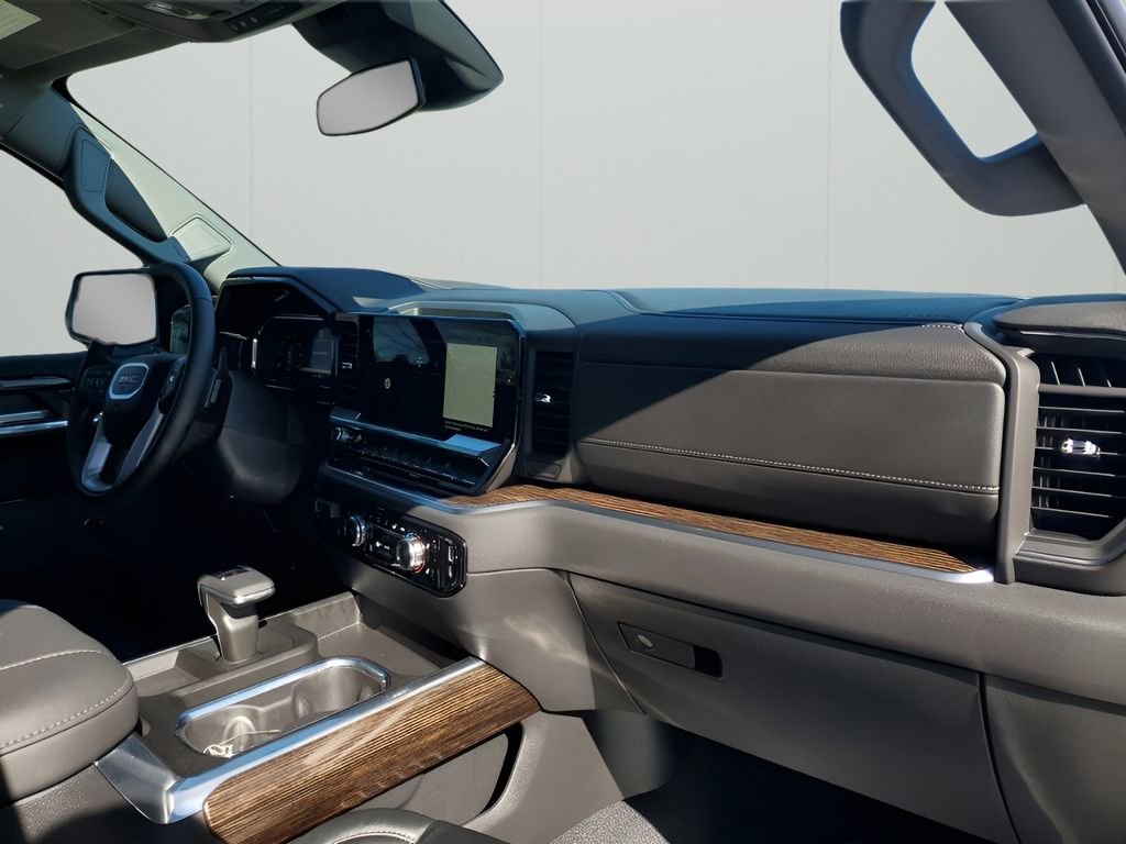 Certified 2026 GMC Sierra 1500 Elevation image 14