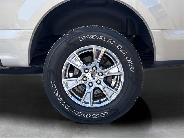 Used 2017 Ford F150 XLT w/ Equipment Group 302A Luxury image 9