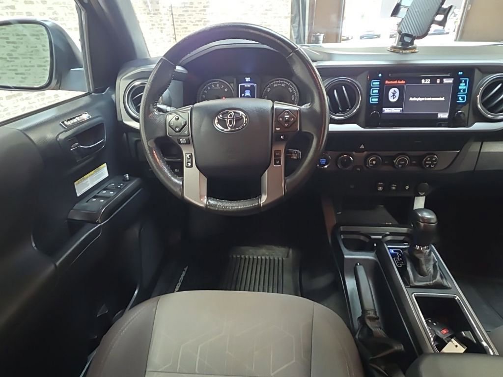 Used 2019 Toyota Tacoma TRD Off-Road image 13