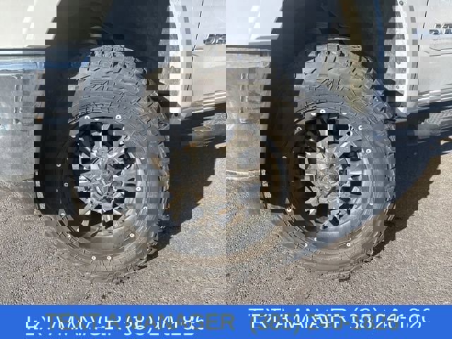 Used 2020 RAM 1500 Laramie w/ Off Road Group image 4