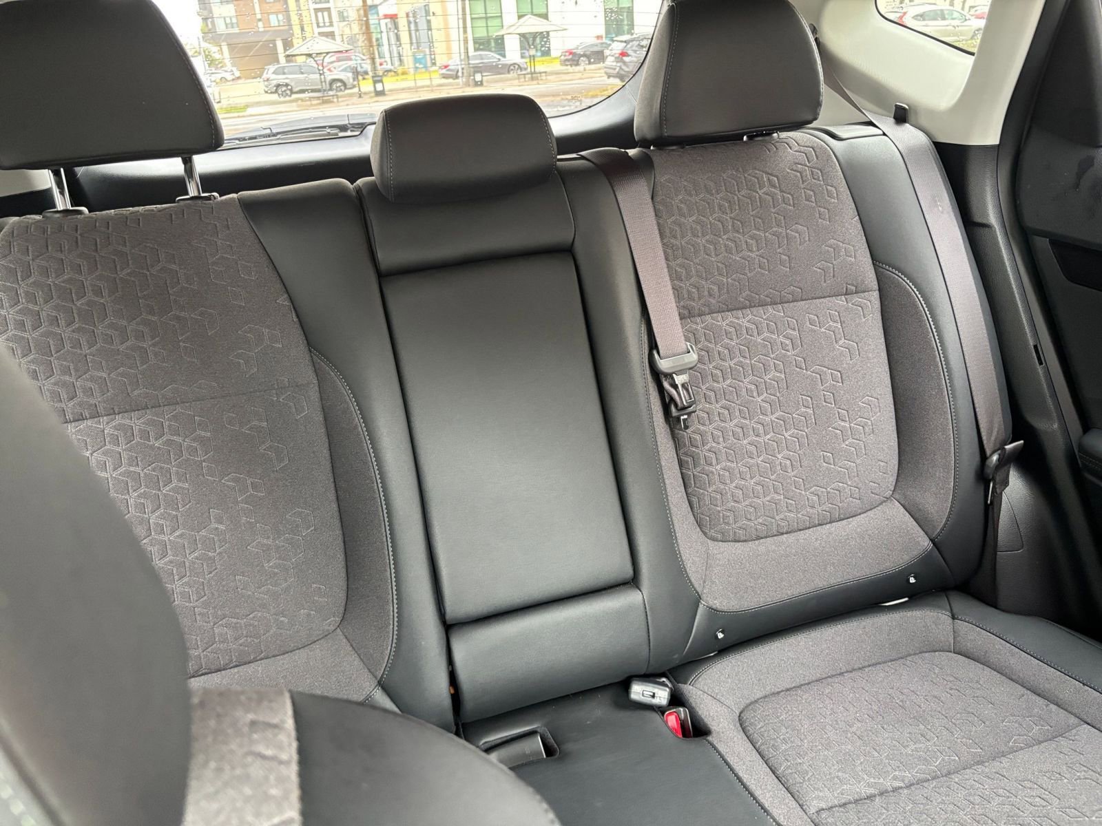 Used 2025 Kia Seltos S image 32