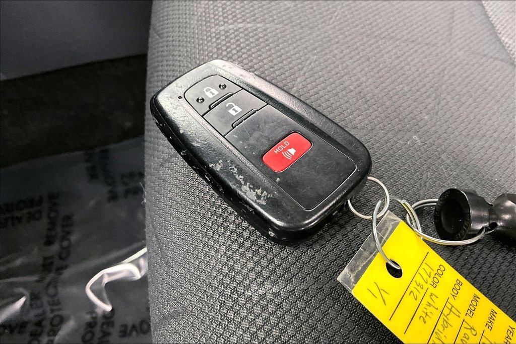 Used 2025 Toyota RAV4 XLE image 11