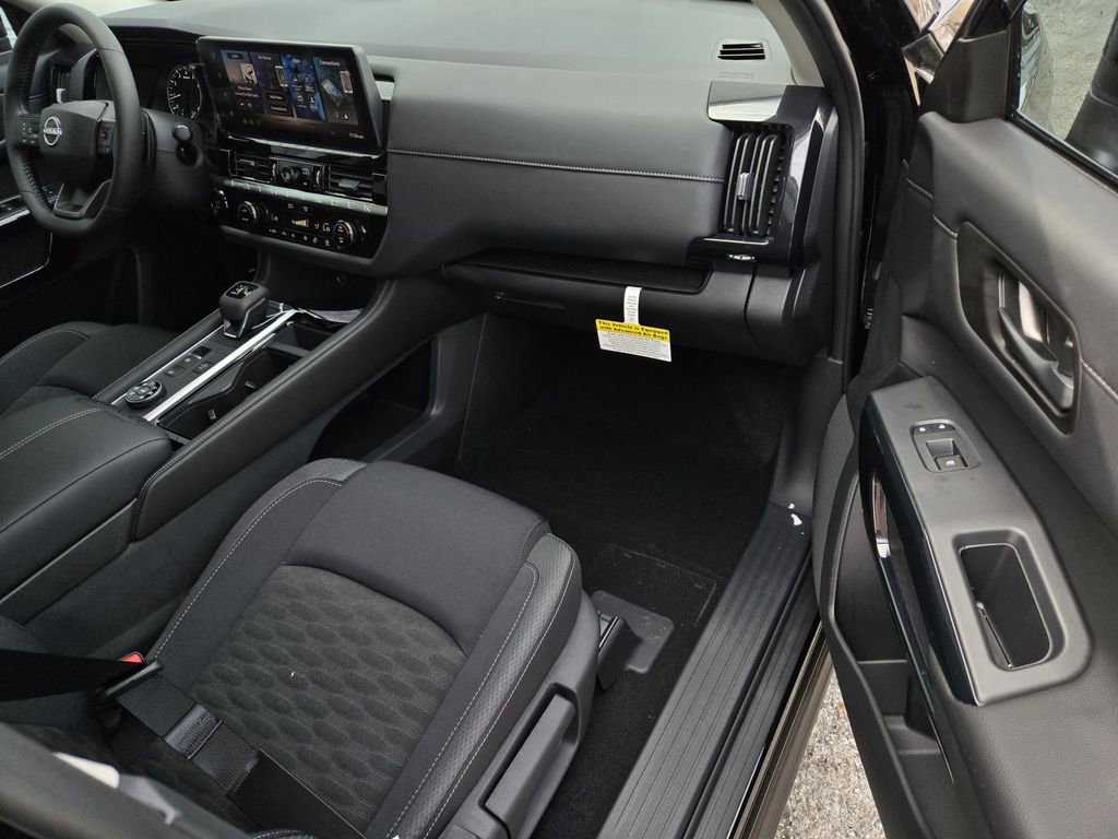 New 2026 Nissan Pathfinder SV image 7