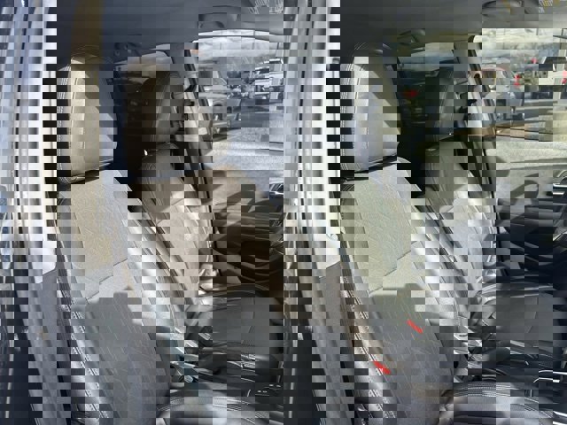 Used 2019 Chevrolet Trax LT w/ LT Convenience Package image 18