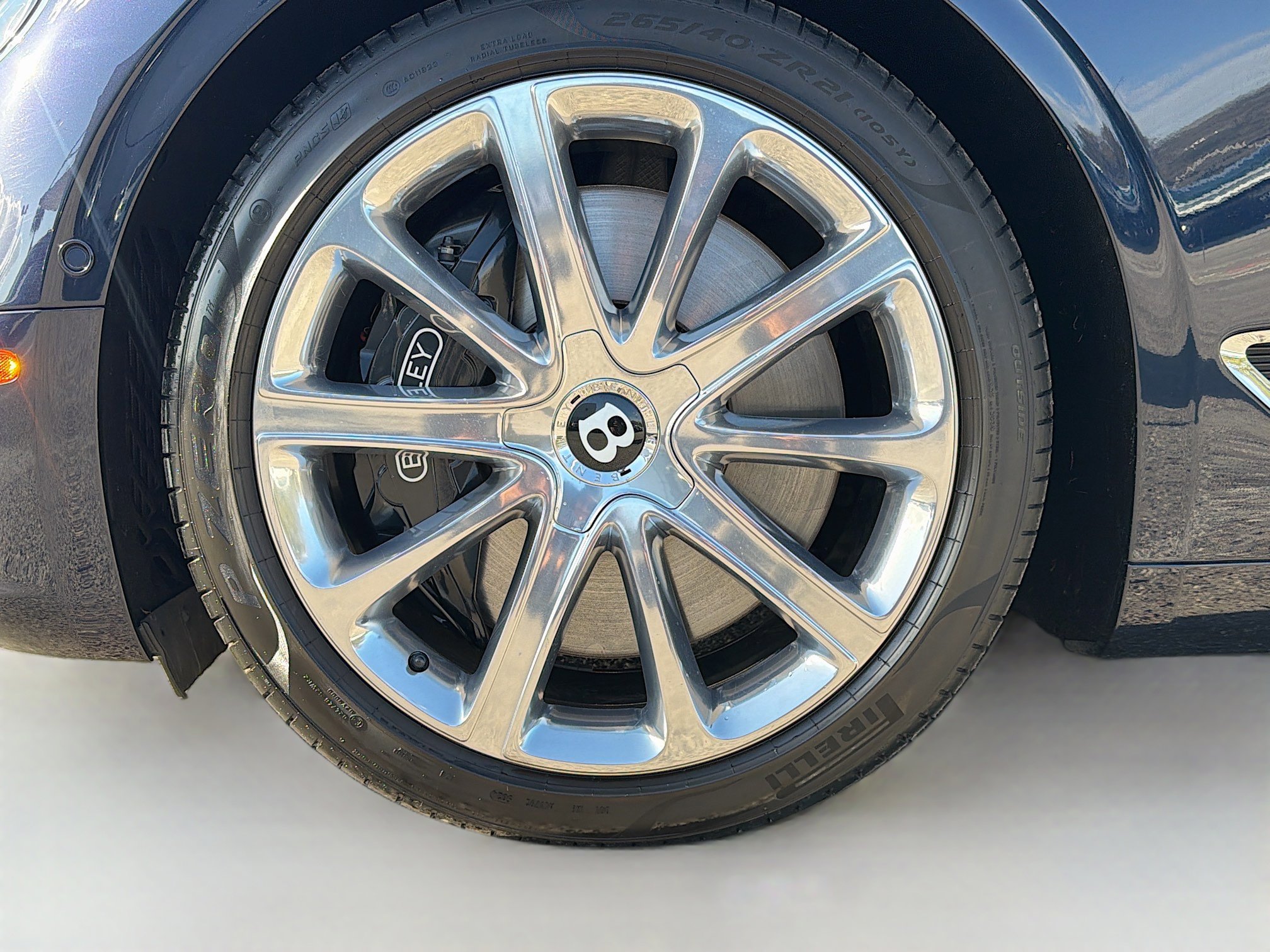 Used 2021 Bentley Continental GT image 40