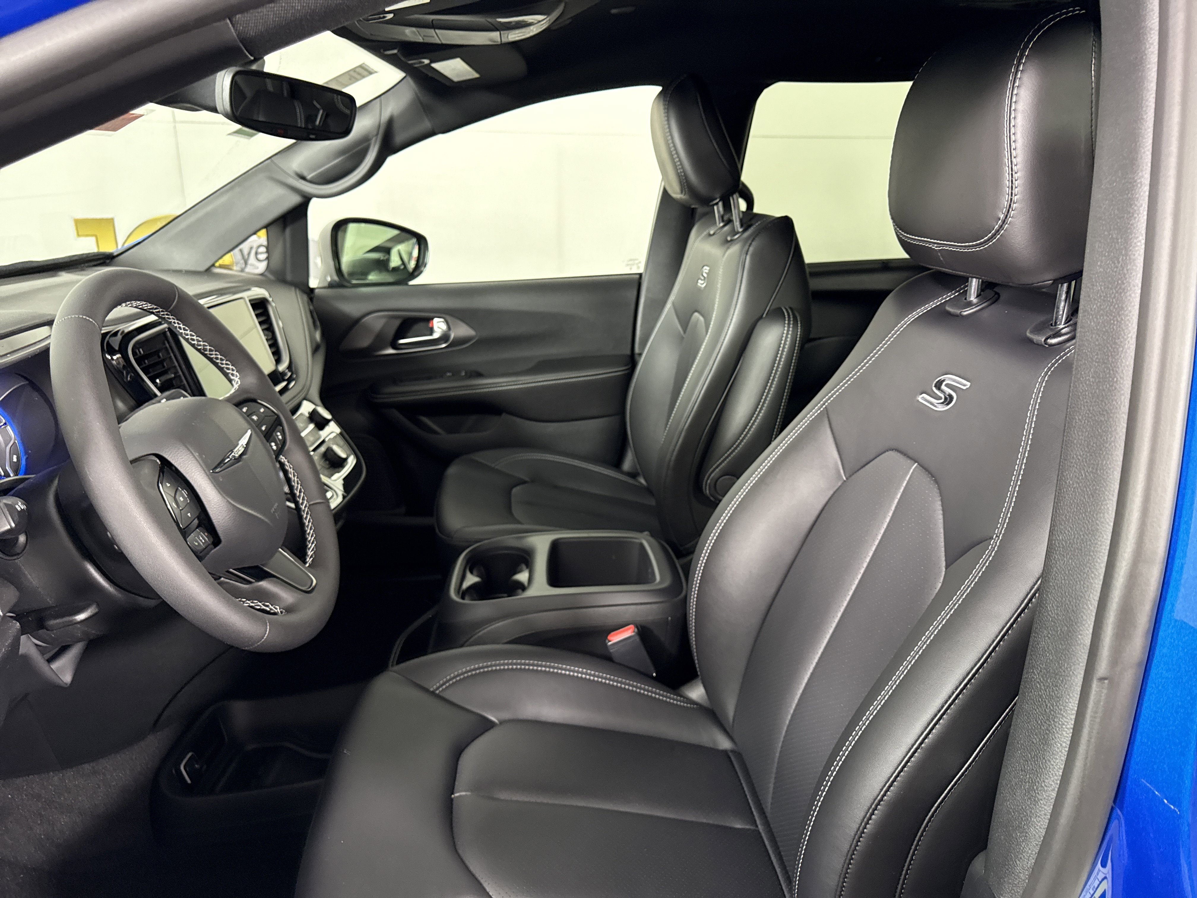 New 2026 Chrysler Pacifica Select image 17