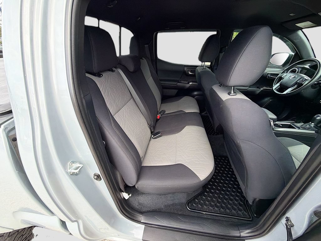 Used 2021 Toyota Tacoma TRD Sport AWD/4WD image 29