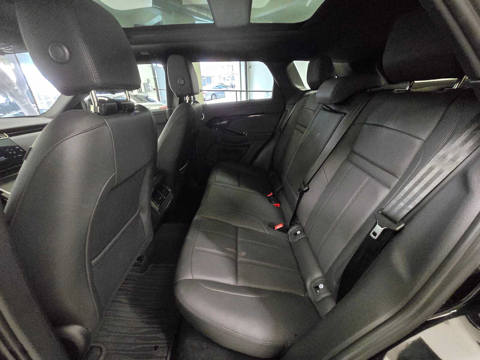 Used 2026 Land Rover Range Rover Evoque S AWD/4WD image 16