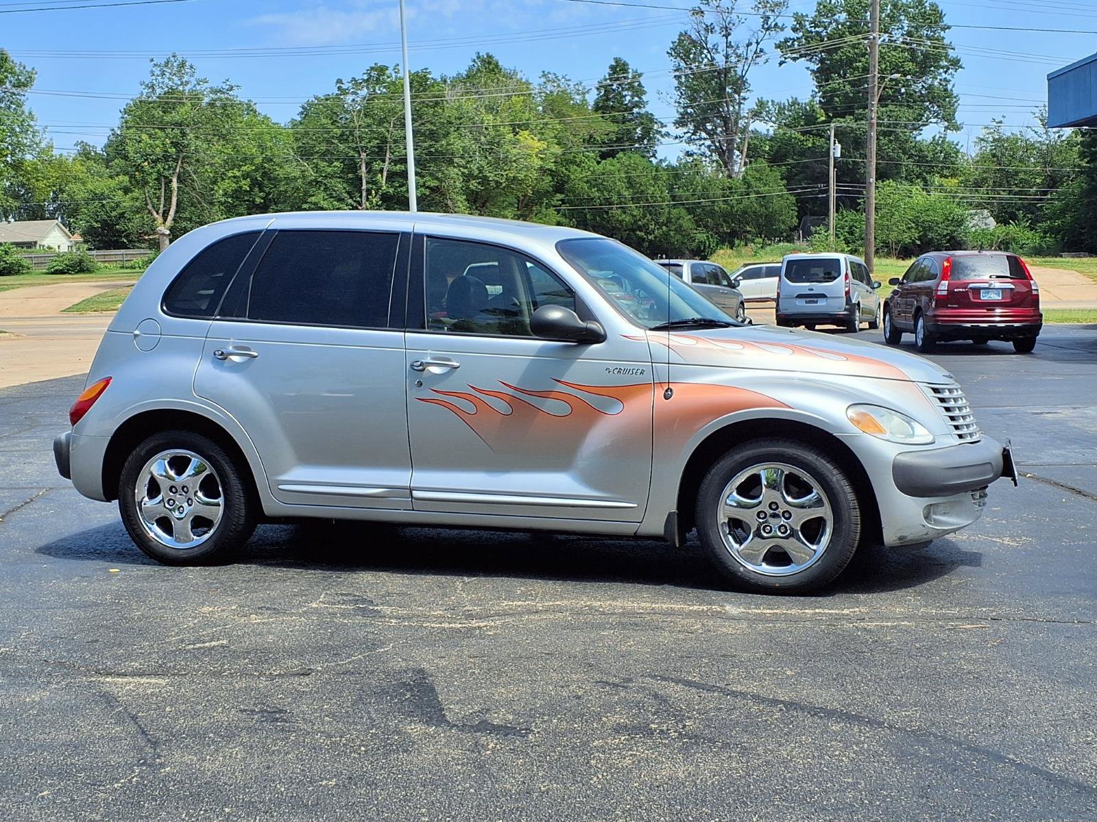 Used 2002 Chrysler PT Cruiser Limited FWD image 9