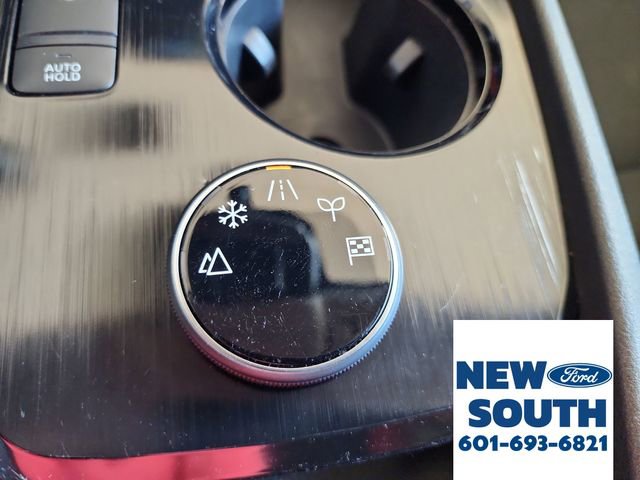 Used 2024 Nissan Rogue S image 25