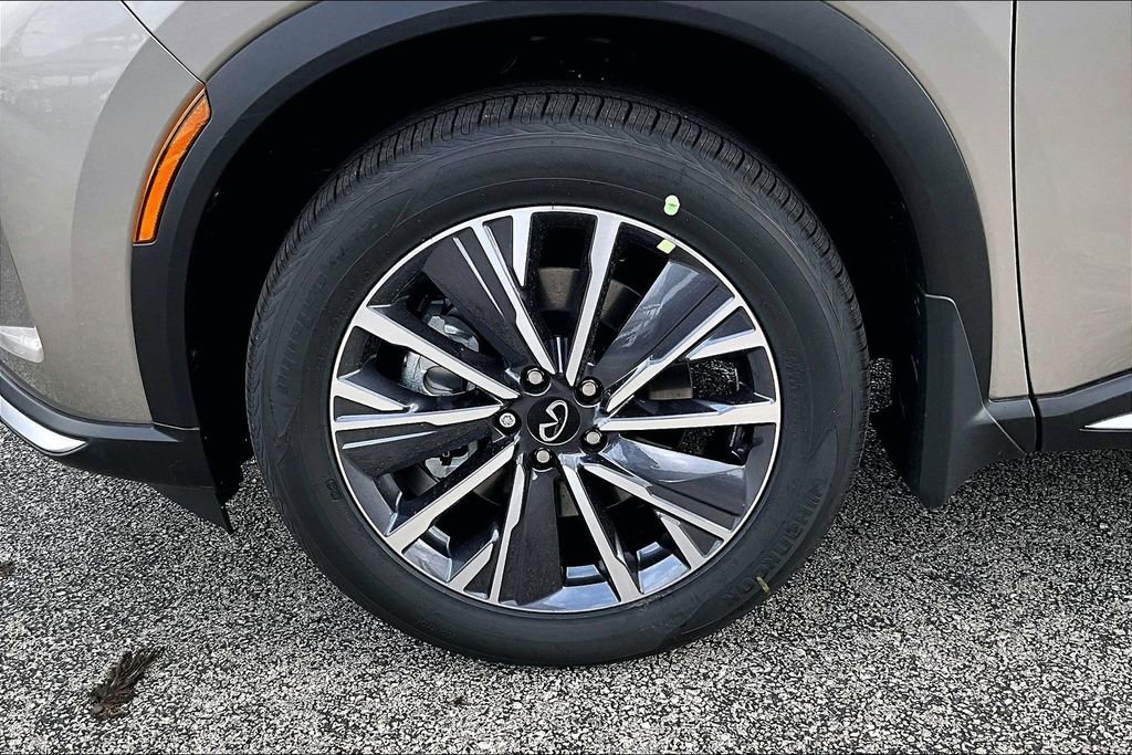 New 2026 INFINITI QX60 Luxe w/ Cargo Package FWD image 16